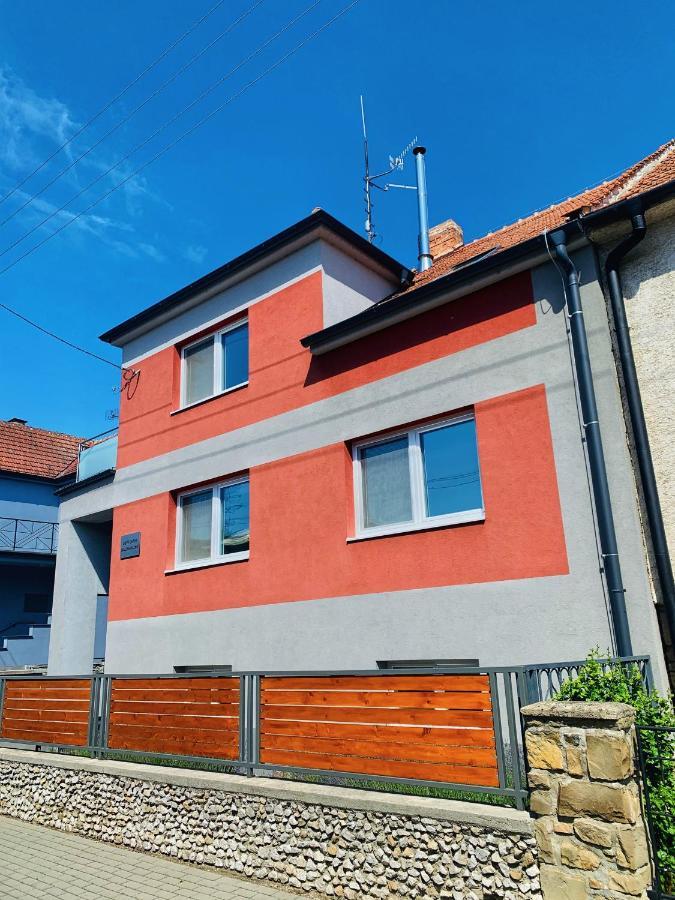 Apartmány na Zahradní Břeclav Exterior foto
